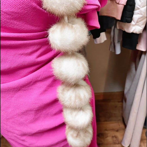 Vintage Fur Style Bauble Scarf - Picture 7 of 8